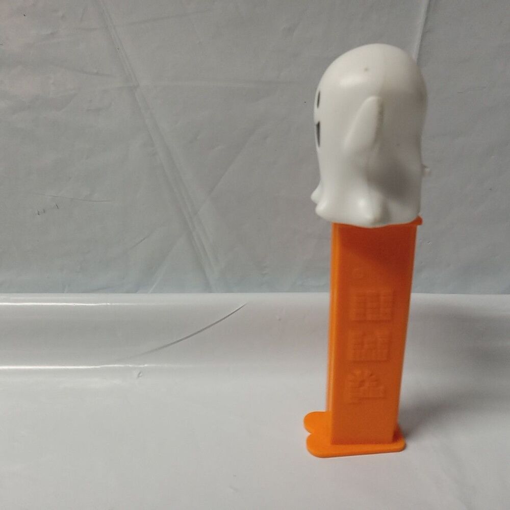 PEZ Halloween Friendly Ghost Candy Dispenser 2013 - Picture 2 of 3